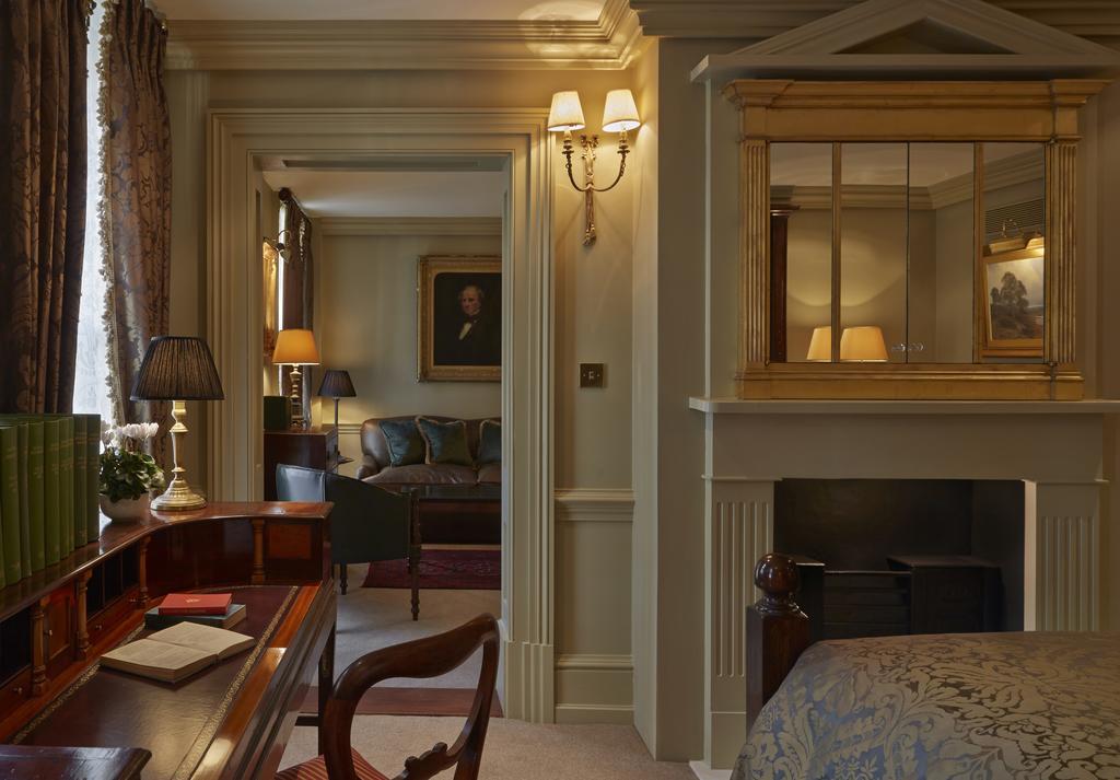 Отель Batty Langley'S Лондон Номер фото A room at the hotel